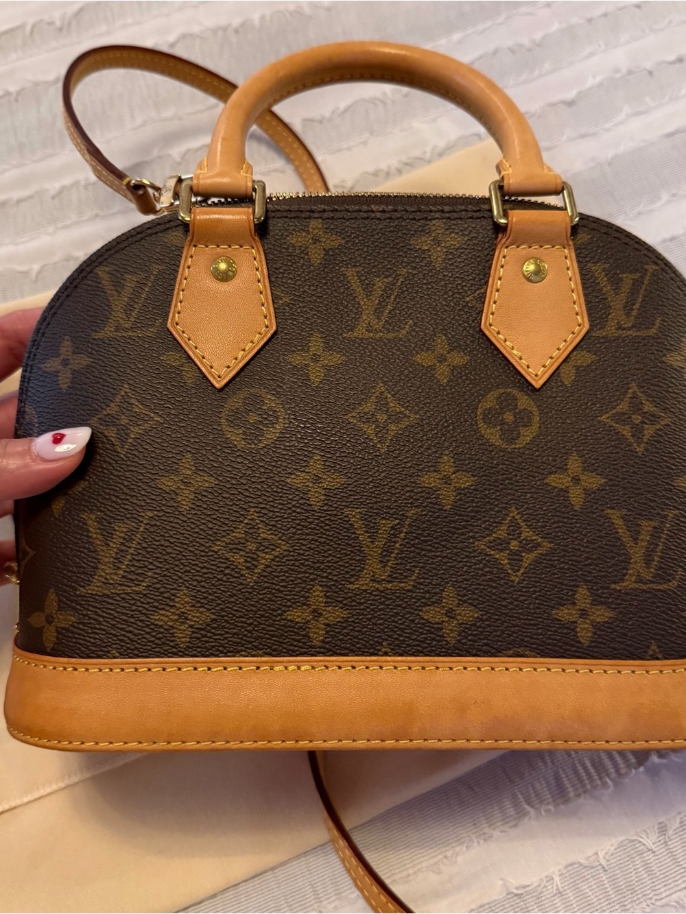LOUIS VUITTON Authentic Monogram Alma BB - Picture 9 of 16